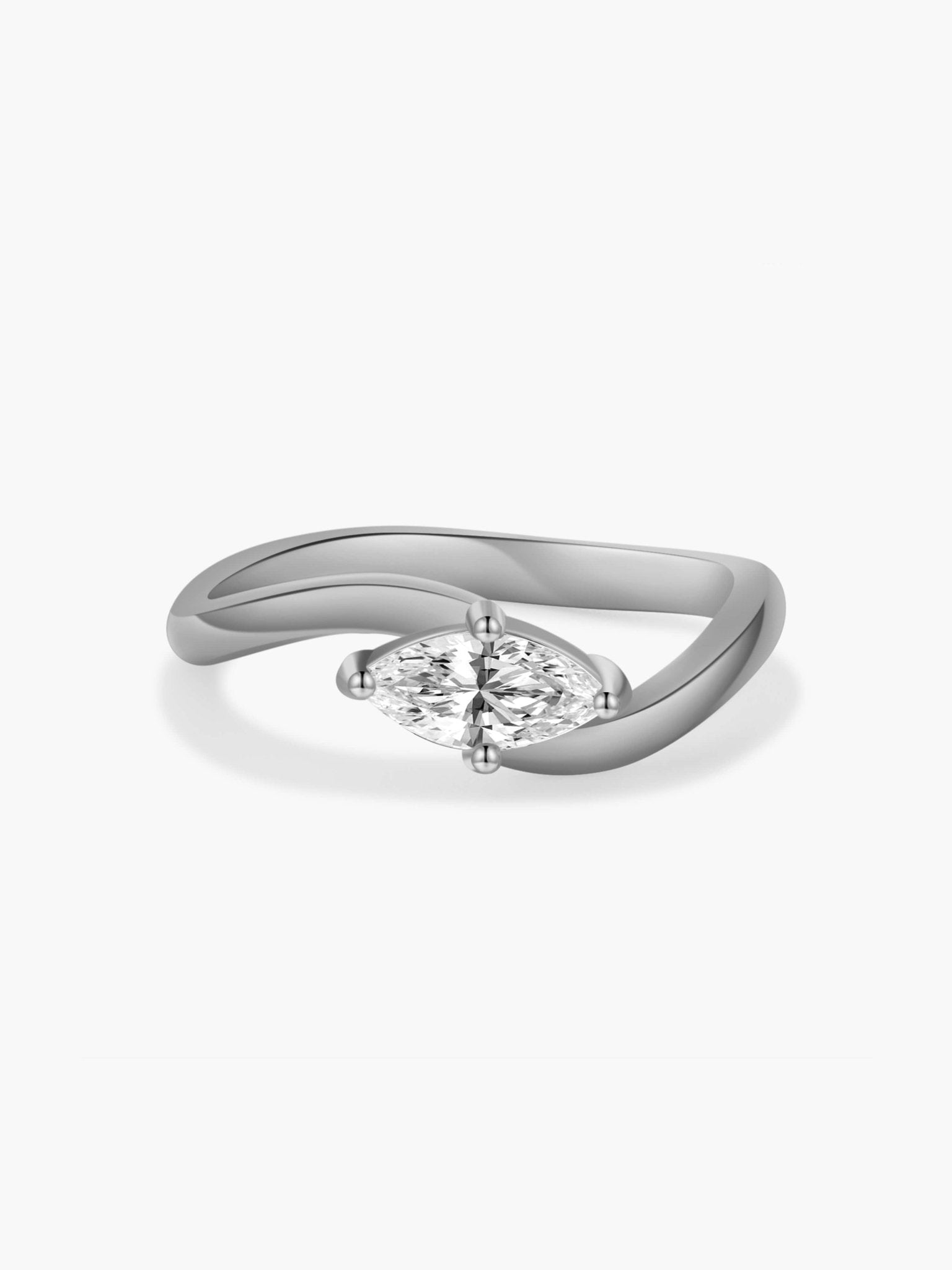 Kalista Twisted Elegance Band Ring